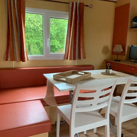 Camping De La Ferme Aux Anesses, Mobil Home Caline Bressuire Exterior foto