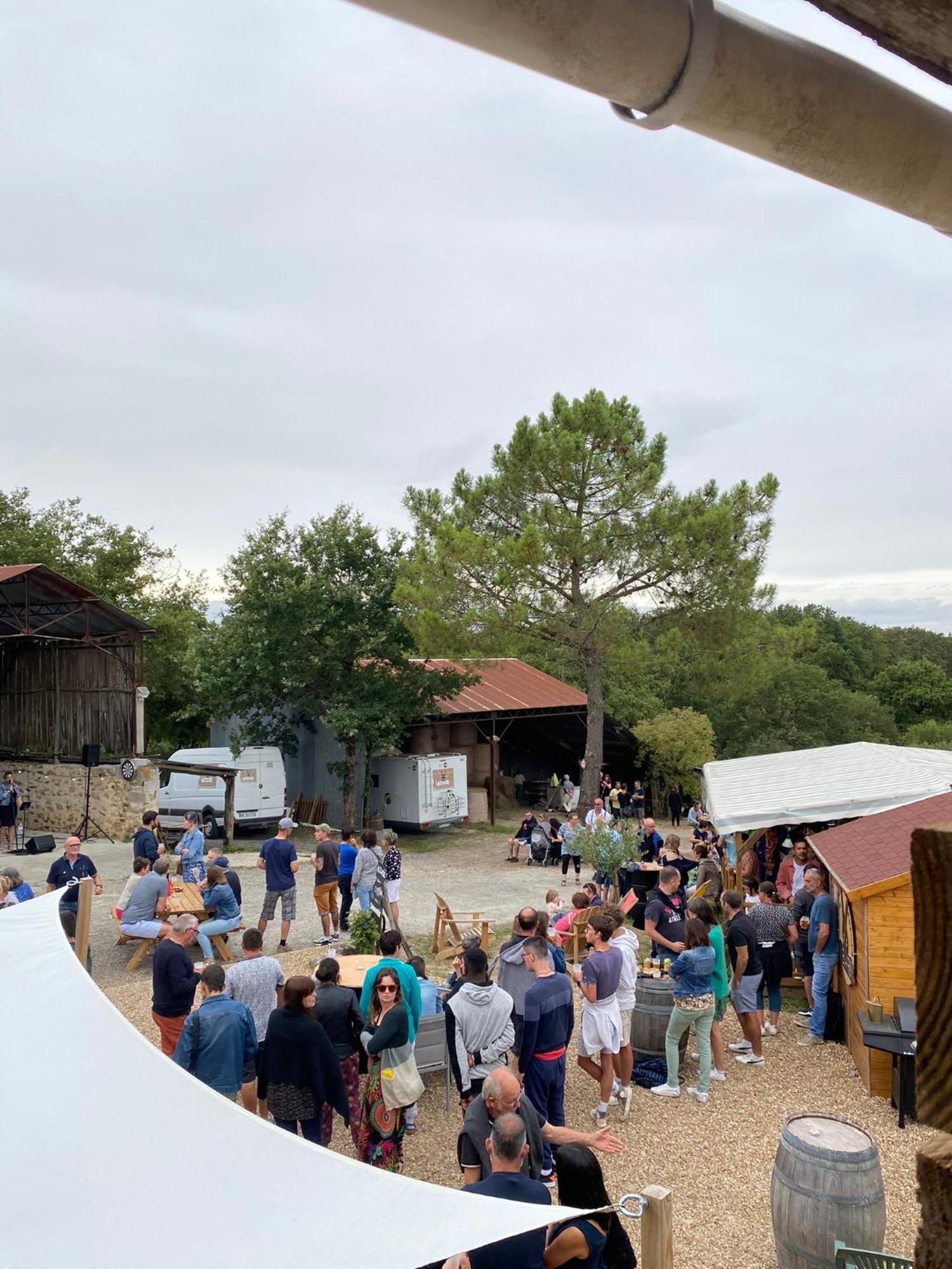 De La Ferme Aux Anesses, Mobil Caline *